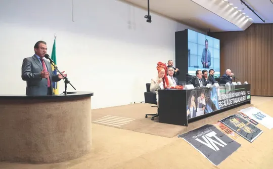 Imagem ilustrativa da imagem Governo federal quer acelerar o fim da escala de trabalho 6x1