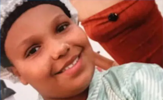 Imagem ilustrativa da imagem Menina de 11 anos morre soterrada enquanto brincava com o irmão no ES