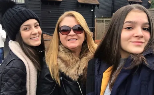 Imagem ilustrativa da imagem O que se sabe até agora sobre a morte de Débora Maia, mãe de Mel Maia