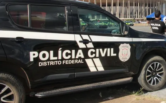 Imagem ilustrativa da imagem Tio de Michelle Bolsonaro é preso suspeito de integrar grupo criminoso