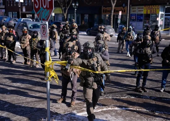 Imagem ilustrativa da imagem Agentes federais dos EUA matam a tiros mais uma pessoa em Minneapolis