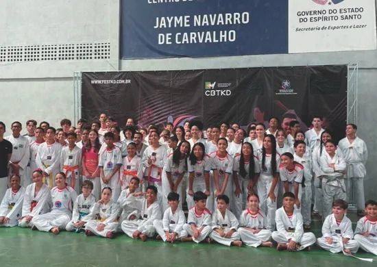 Imagem ilustrativa da imagem Alunos de projeto social brilham no taekwondo