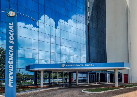 Imagem ilustrativa da imagem Aposentados do INSS vão receber R$ 2,3 bilhões em atrasados da Justiça