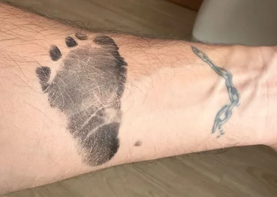 Imagem ilustrativa da imagem Arrascaeta, do Flamengo, anuncia o nascimento do filho, Milano