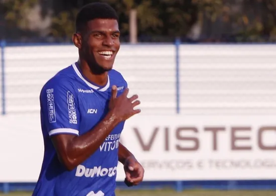 Imagem ilustrativa da imagem Artilheiro do Vitória ganha chance entre os titulares e projeta novo duelo