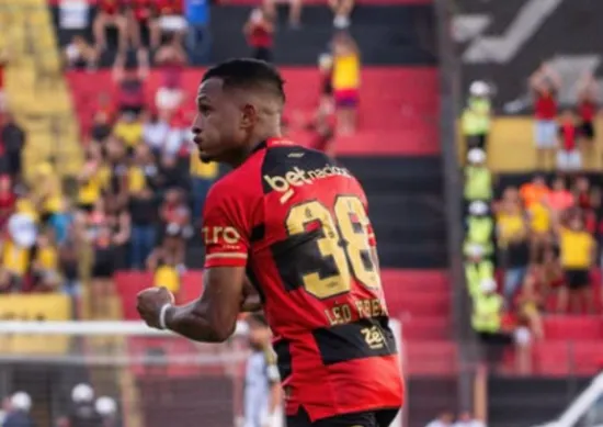 Imagem ilustrativa da imagem Atlético-MG leva susto, aciona titulares e vira o jogo em cima do Sport na Ilha