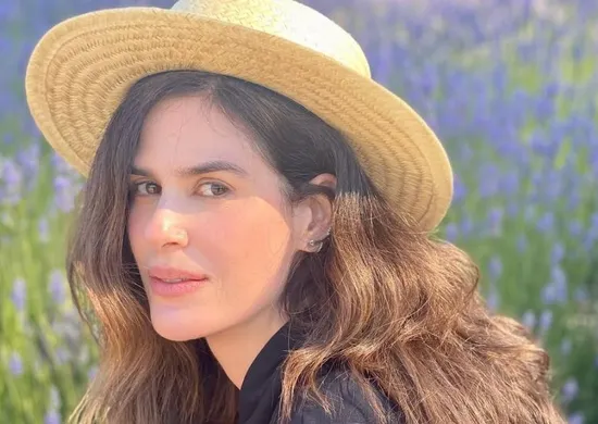 Imagem ilustrativa da imagem Atriz Luiza Mariani enfrenta mastectomia dupla após câncer de mama