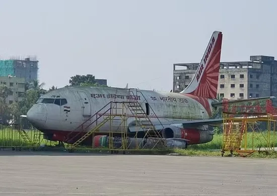 Imagem ilustrativa da imagem Avião que sumiu há 13 anos é encontrado abandonado em aeroporto na Índia