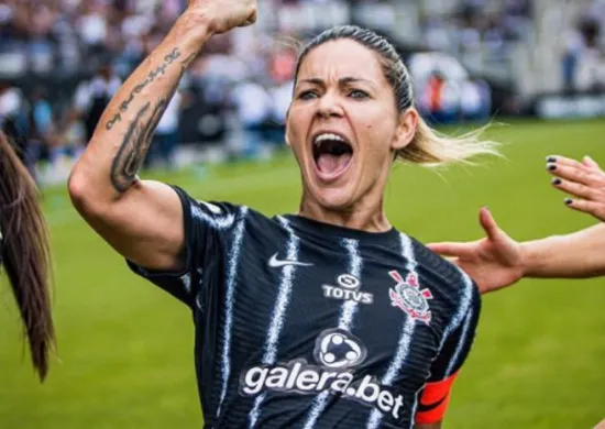 Imagem ilustrativa da imagem "Bola de Ouro": capixaba do Corinthians vence prêmio inédito concedido por TV