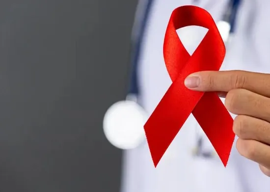 Imagem ilustrativa da imagem Brasil elimina transmissão do HIV da mãe para o bebê, diz ministério