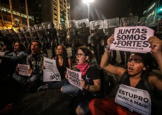 Imagem ilustrativa da imagem Brasil tem 4 vítimas de feminicídio por dia e atinge o maior número na década