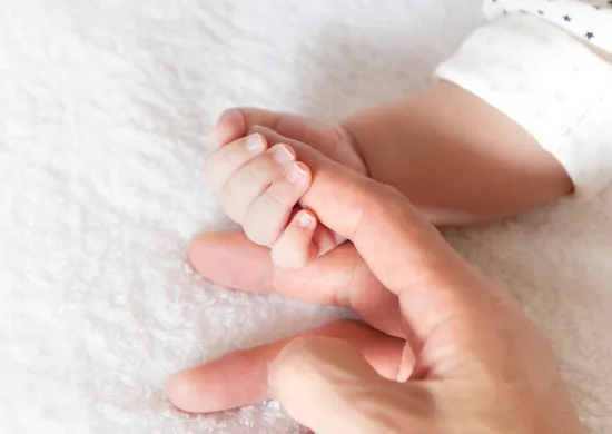 Imagem ilustrativa da imagem Brasil tem a maior queda em número de nascimentos em mais de três décadas