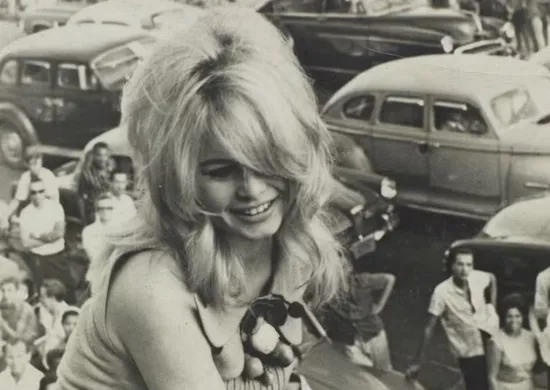 Imagem ilustrativa da imagem Brigitte Bardot parou o Rio de Janeiro em 1964 e transformou a vida em Búzios