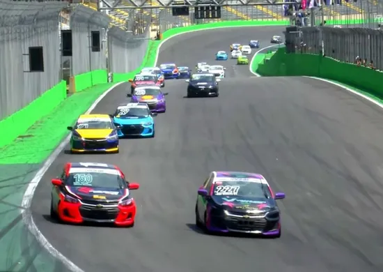 Imagem ilustrativa da imagem Capixaba vence final do Campeonato Paulista de Turismo 1.4 em Interlagos