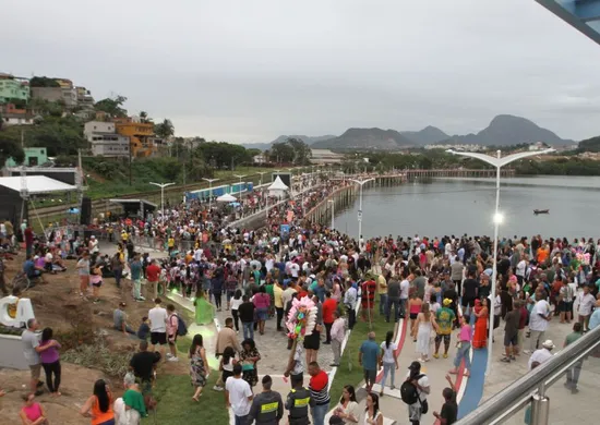 Imagem ilustrativa da imagem Cariacica Verão 2026 leva shows, samba e programação gratuita à Nova Orla