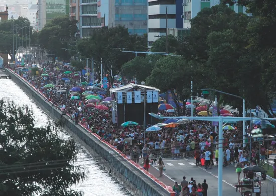 Imagem ilustrativa da imagem Carnaval deve movimentar R$ 18 bilhões em todo o país