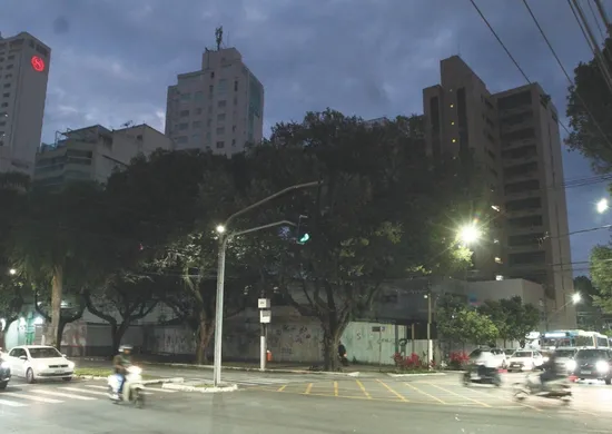 Imagem ilustrativa da imagem Casas nos bairros Praia do Canto e Santa Helena vão virar prédios
