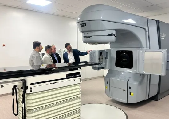 Imagem ilustrativa da imagem Colatina ganha acelerador linear e amplia tratamento oncológico pelo SUS