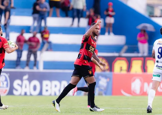 Imagem ilustrativa da imagem Com um a mais, Sport só empata com o Maguary em Bonito