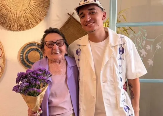 Imagem ilustrativa da imagem 'Coração do bem': Tânia Maria conhece João Gomes e posta foto com o cantor