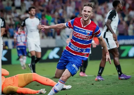 Imagem ilustrativa da imagem Corinthians perde para o Fortaleza e acrescenta mais uma decepção à temporada