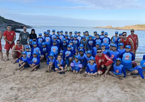 Imagem ilustrativa da imagem Corpo de Bombeiros oferece colônia de férias educativa a crianças
