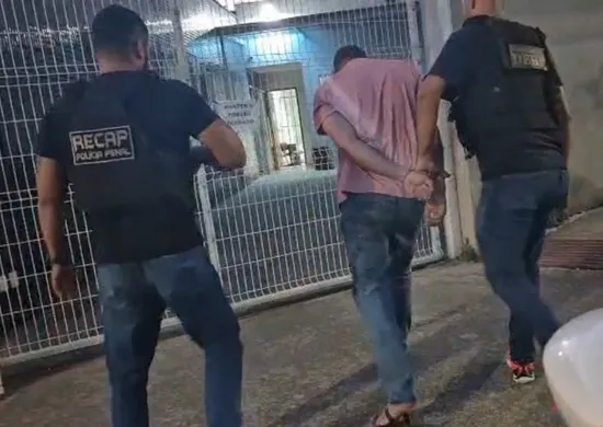 Imagem ilustrativa da imagem Detento em regime aberto agride mulher em terminal e volta para a prisão no ES