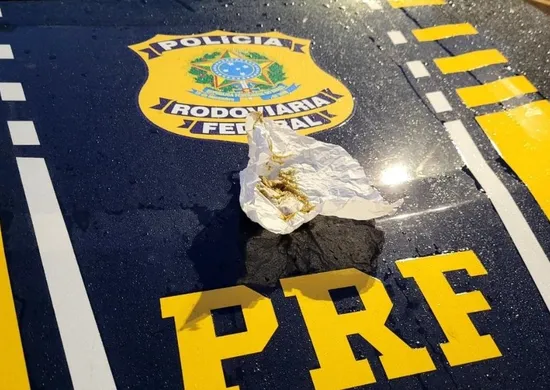 Imagem ilustrativa da imagem "Droga gourmet" avaliada em até R$ 300 por grama é apreendida pela PRF na Serra