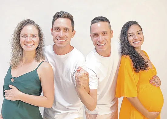 Imagem ilustrativa da imagem Em sintonia: gêmeos do ES, que se casaram no mesmo dia, vão ser pais