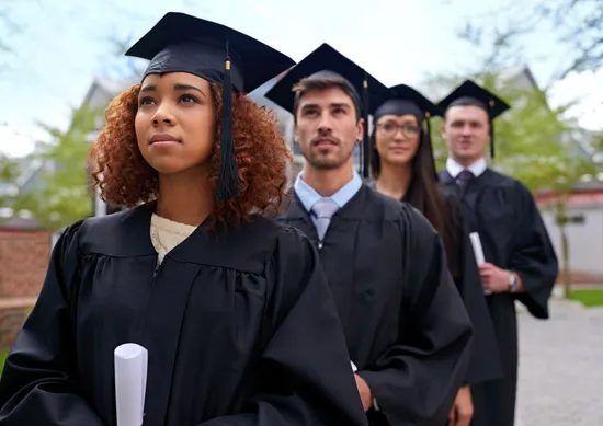 Imagem ilustrativa da imagem Estácio oferece duas mensalidades gratuitas para novos alunos em 2026