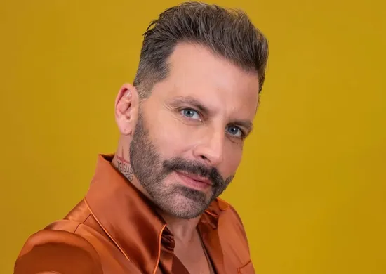 Imagem ilustrativa da imagem 'Estava brigando comigo mesmo', diz Henri Castelli sobre crise convulsiva