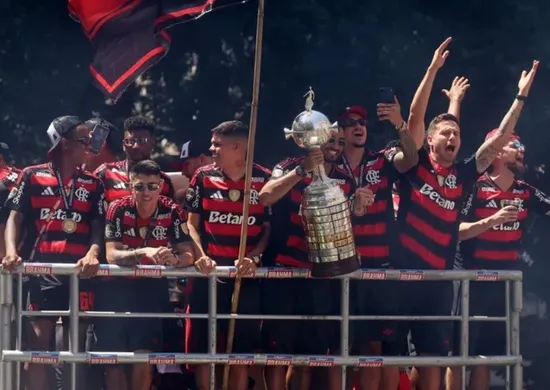 Imagem ilustrativa da imagem Festa do Flamengo tem desfile em trio elétrico e deve atrair 500 mil torcedores