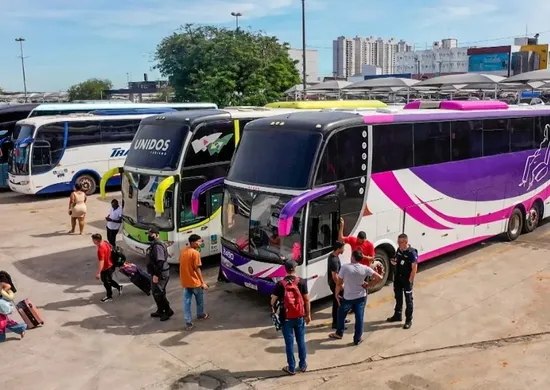 Imagem ilustrativa da imagem Festas e férias de verão acendem alerta para riscos do transporte clandestino