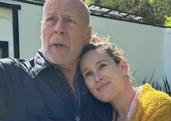 Imagem ilustrativa da imagem Filha de Bruce Willis diz que às vezes não é reconhecida pelo ator