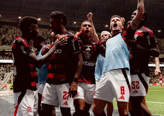 Imagem ilustrativa da imagem Flamengo tenta confirmar título e quatro lutam contra rebaixamento no Brasileiro