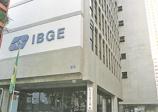 Imagem ilustrativa da imagem Inscrições para concurso do IBGE com salário de até R$ 3.379 vão até esta quinta