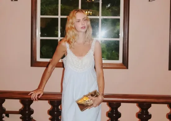 Imagem ilustrativa da imagem Isa Scherer comemora Ano Novo ao lado da família após susto com incêndio