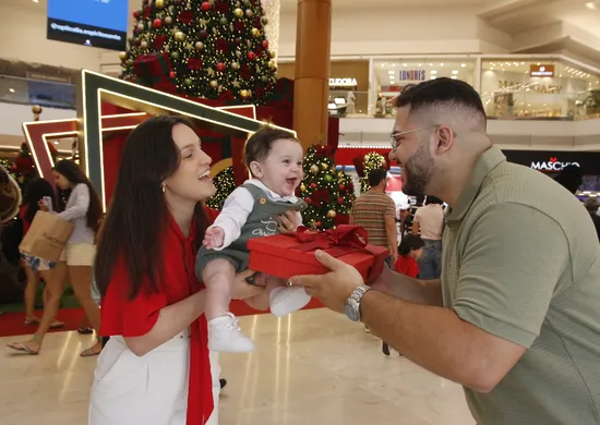 Imagem ilustrativa da imagem Lojas ampliam horários para compras de Natal