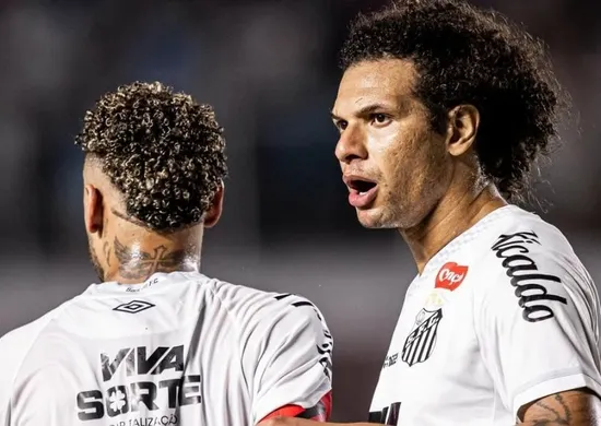 Imagem ilustrativa da imagem Matematicamente, 10 times ainda correm risco de rebaixamento no Brasileirão