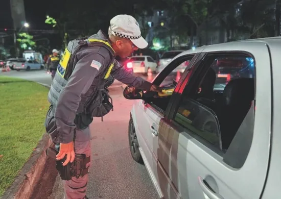 Imagem ilustrativa da imagem Motorista preso em blitz já foi flagrado quatro vezes em fiscalização