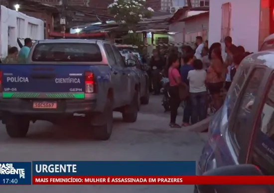 Imagem ilustrativa da imagem Mulher é morta a facadas em Cajueiro Seco; suspeito, o marido, é preso em flagrante