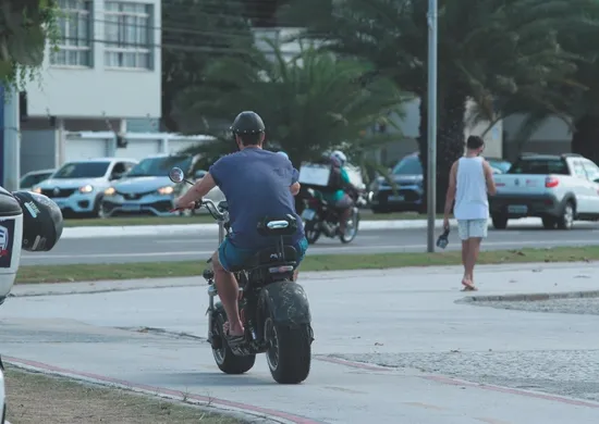 Imagem ilustrativa da imagem Novas regras para ciclomotores já estão valendo; entenda o que mudou