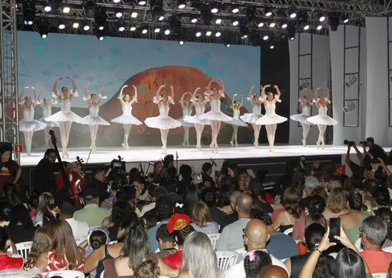 Imagem ilustrativa da imagem "O Quebra Nozes Capixaba": Espetáculo de Natal encanta plateia em Vila Velha