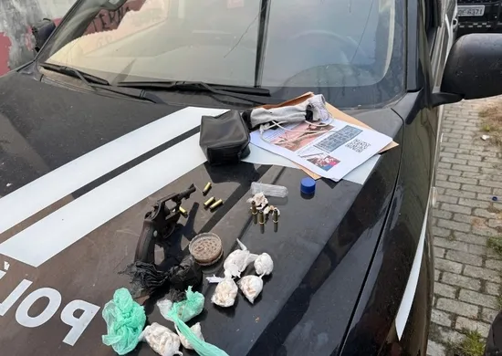 Imagem ilustrativa da imagem Operação com mais de 100 policiais mira tráfico de drogas em São Mateus