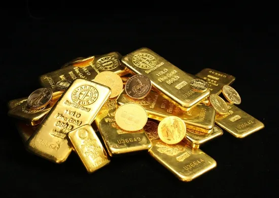 Imagem ilustrativa da imagem Ouro fecha em alta com recuperação ajudada por incertezas e Fed; prata dispara 10%