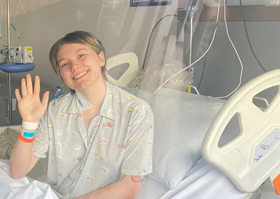 Imagem ilustrativa da imagem Pai de Isabel Veloso desabafa sobre filha na UTI: 'saudade bateu forte'