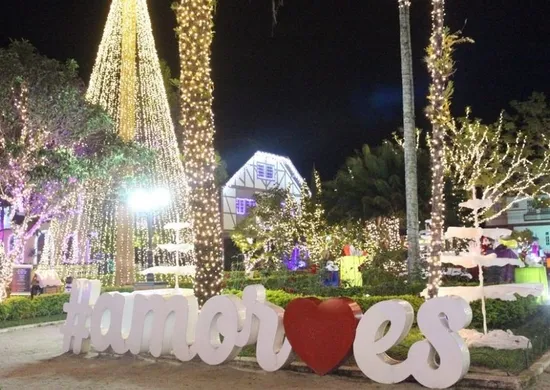 Imagem ilustrativa da imagem Palco inédito e programação ampliada no Brilho de Natal de Domingos Martins