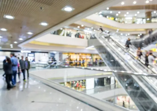 Imagem ilustrativa da imagem Por que os shoppings brasileiros devem se preocupar com a venda da Warner