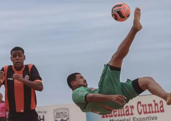 Imagem ilustrativa da imagem Praia de Itapoã recebe jogos de futebol de areia neste domingo