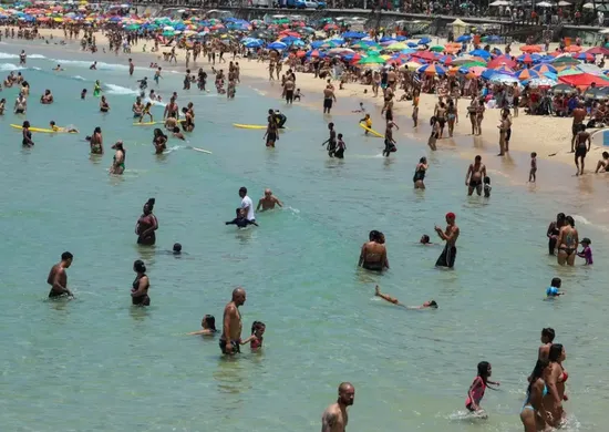 Imagem ilustrativa da imagem Rio vive situação de emergência devido ao calor, diz governo